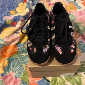 Johnny Was Black Suede Floral Dreamer Sneakers Size 9 Excellent Condition